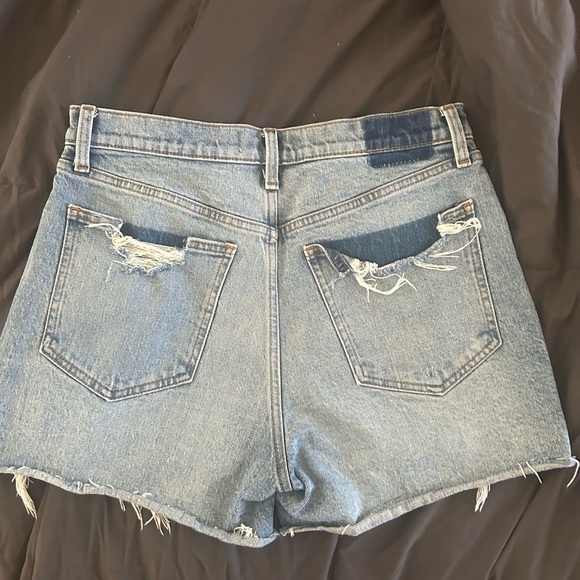 Abercrombie & fitch 4” short - Picture 2 of 3